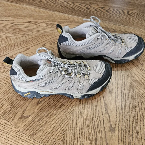 👟Merrill Moab Hiking Shoes / Sneakers women's size 11 ventilator taupe - Picture 3 of 6